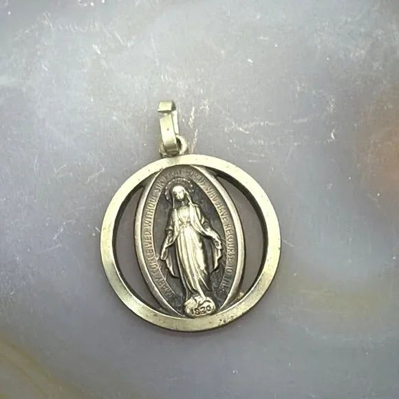 VTG Miraculous Medal Pendant Cutout Open Frame Catholic Holy Mother Religious - Picture 8 of 9